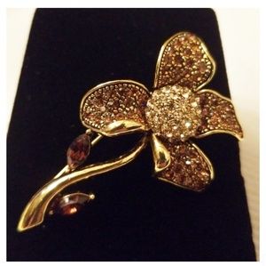 Jewelry - Vintage Flower brooch pin Jewelry - Vintage Flower brooch pin